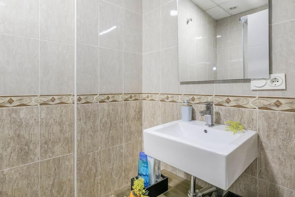 Centrico Apto Cerca De La Catedral Zacatin Apartment กรานาดา ภายนอก รูปภาพ